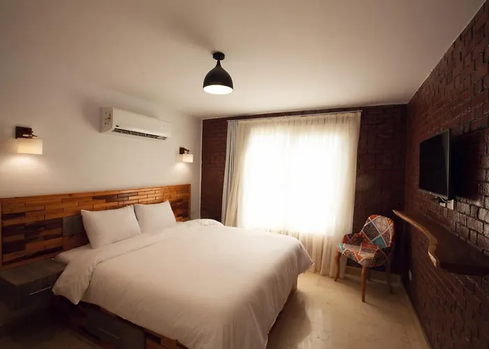 23 Havens Apartment *