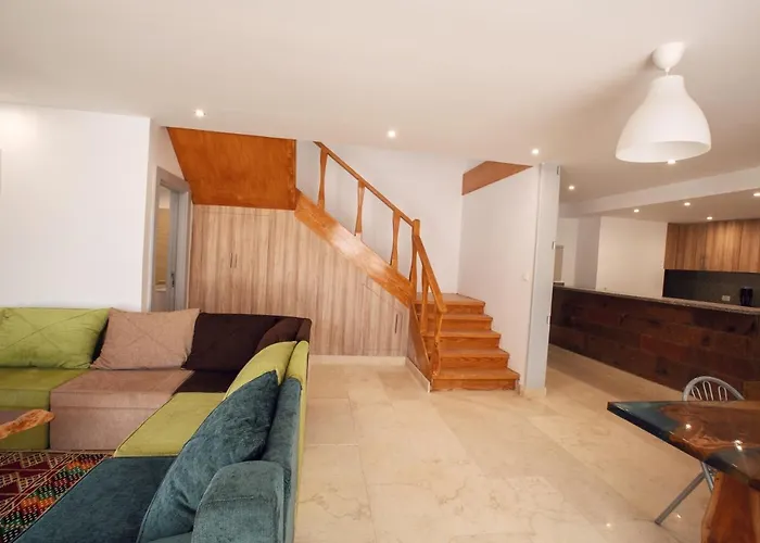 23 Havens Apartment *